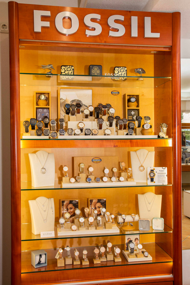 Uhrenvitrine des Juwelier Hans Lang